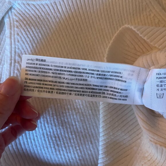 Size S Abercrombie & Fitch White Collarbone Cutout Slim Top - Picture 6 of 6